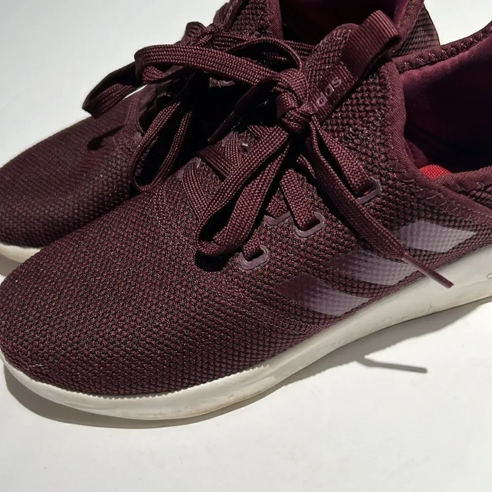 Adidas CLOUDFOAM Burgundy Tennis Shoe‎ Size 6.  B60